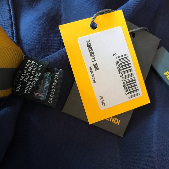 Fendi Scarf - silk - Picture 6 of 7